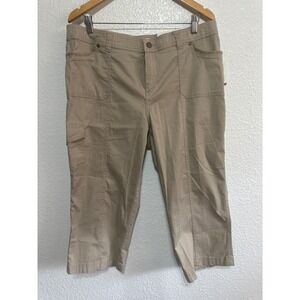 Croft & Barrow Classic Fit Beige Capri Pants Womens Stretch Cargo Cropped